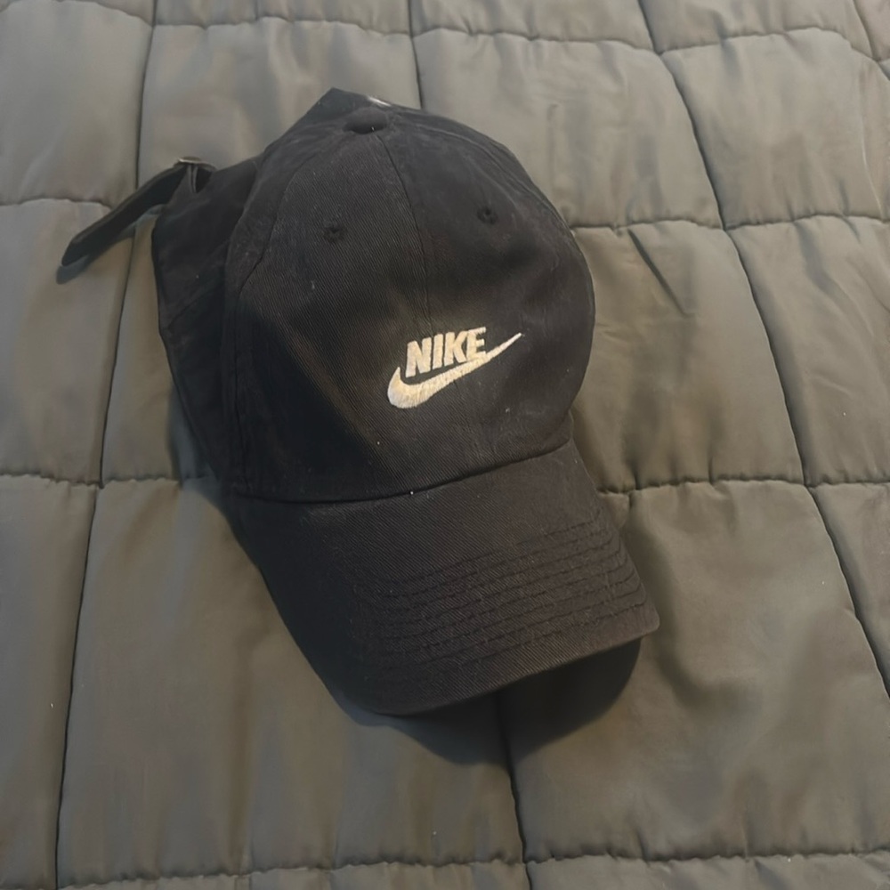 NIKE Black Dad Hat